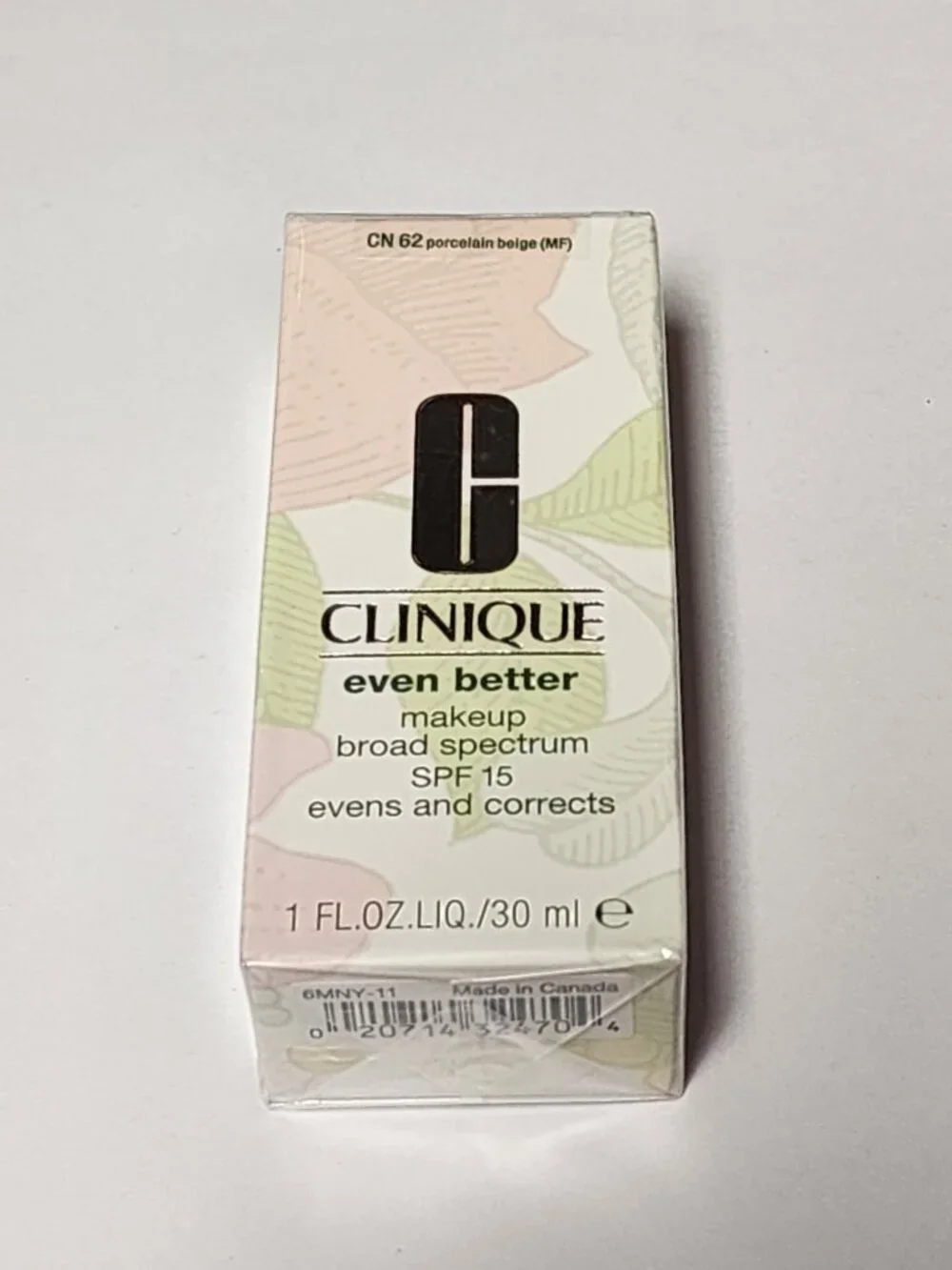 Clinique CN 62 Porcelain Beige Even Better Makeup Foundation SPF 15 Sealed